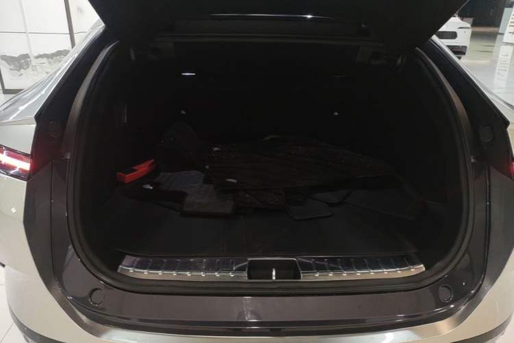 Used Avatr 12 2024 700 Three-Laser Rear-Wheel Drive Luxury Edition Trunk