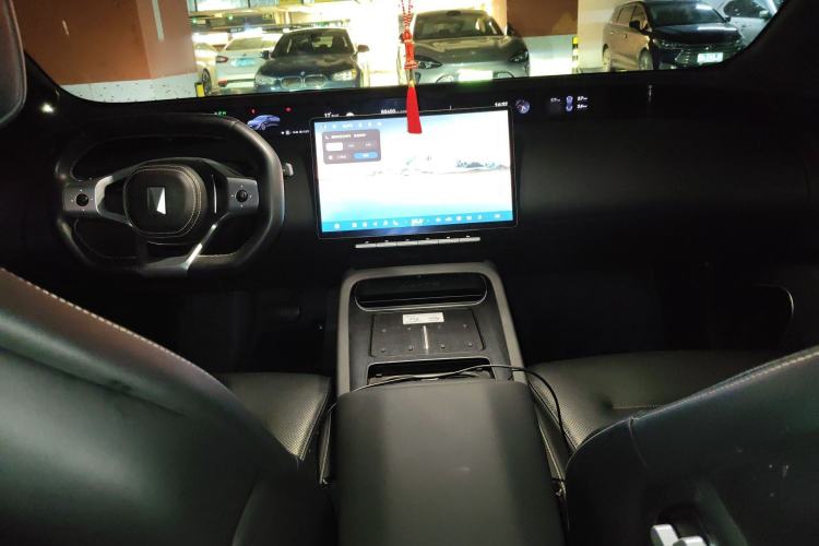 Used Avatr 12 2024 Updated Version 700 Three-Laser Rear-Wheel Drive Luxury Edition Center Console