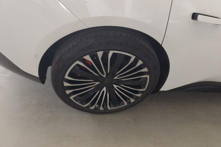 Used Avatr 12 2024 700 Three-Laser Rear-Wheel Drive Luxury Edition Exterior 8