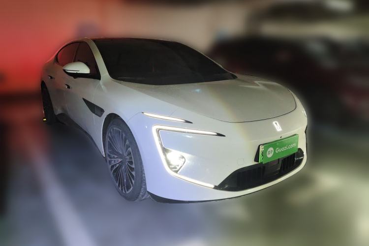 Used Avatr 12 2024 Updated Version 700 Three-Laser Rear-Wheel Drive Luxury Edition Front Right 45 Deg
