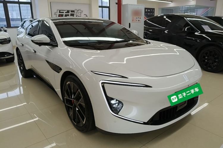 Used Avatr 12 2024 700 Three-Laser Rear-Wheel Drive Luxury Edition Front Right 45 Deg
