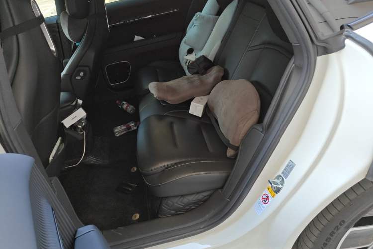 Used Avatr 12 2024 700 Three-Laser Rear-Wheel Drive Luxury Edition Left Rear Seat