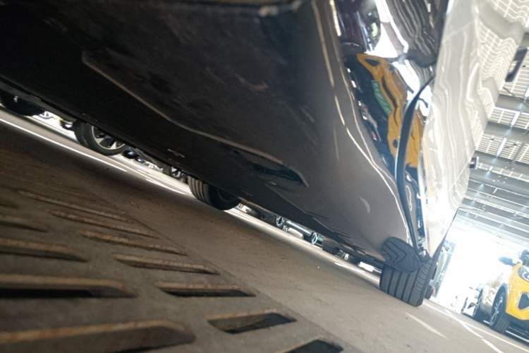 Used Avatr 12 2024 700 Three-Laser Rear-Wheel Drive Luxury Edition Left Side Sill