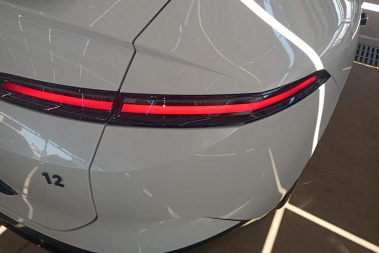 Used Avatr 12 2024 700 Three-Laser Rear-Wheel Drive Luxury Edition Right Rear Taillight