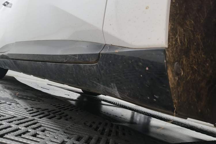 Used Avatr 12 2024 700 Three-Laser Rear-Wheel Drive Luxury Edition Right Side Sill