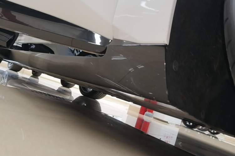Used Avatr 12 2024 700 Three-Laser Rear-Wheel Drive Luxury Edition Right Side Sill