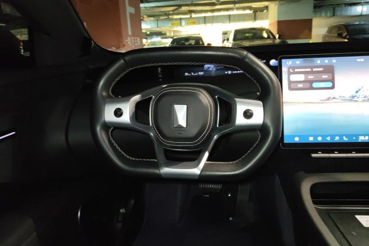 Used Avatr 12 2024 Updated Version 700 Three-Laser Rear-Wheel Drive Luxury Edition Steering Wheel