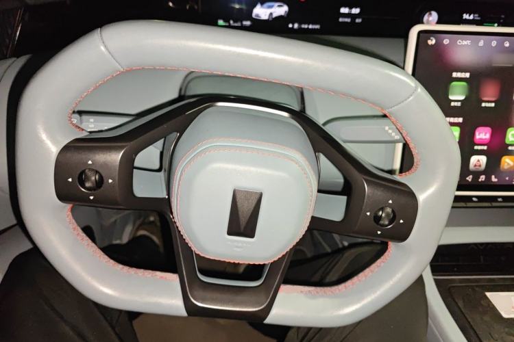Used Avatr 12 2024 700 Three-Laser Rear-Wheel Drive Luxury Edition Steering Wheel