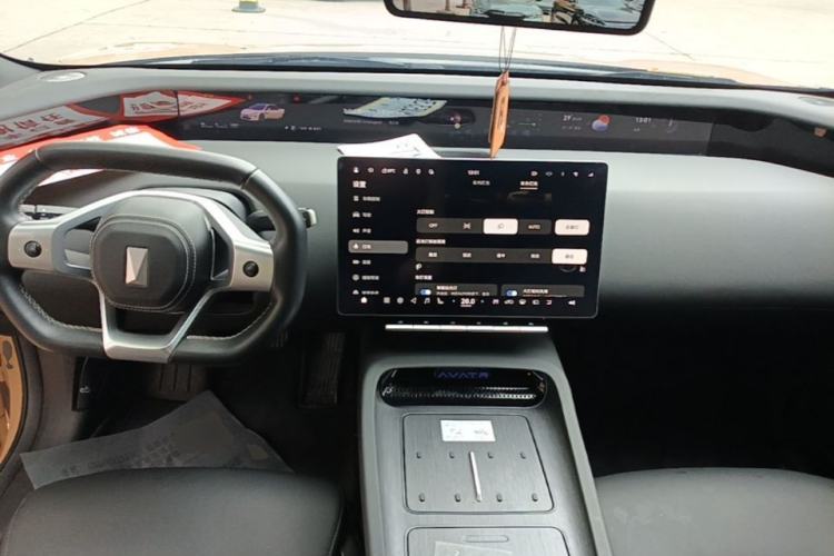 Used Avatr 12 2024 700 Three-Laser Rear-Wheel Drive Smart Enjoyment Version Center Console