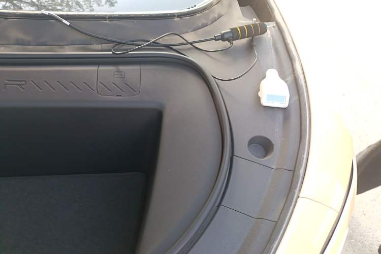 Used Avatr 12 2024 Updated Version 700 Three-Laser Rear-Wheel Drive Luxury Edition Engine Bay Left