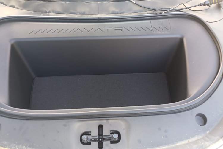 Used Avatr 12 2024 Updated Version 700 Three-Laser Rear-Wheel Drive Luxury Edition Engine Bay
