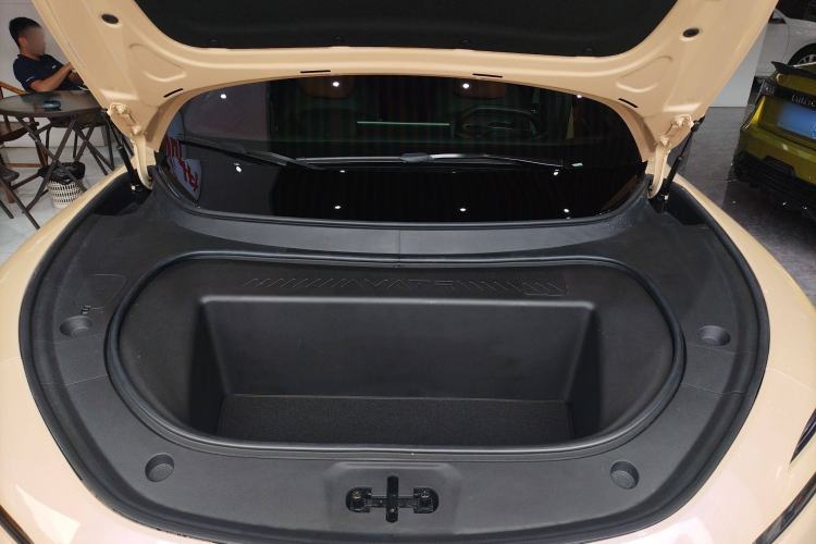 Used Avatr 12 2024 650 Three-Laser Four-Wheel Drive Performance Edition Engine Bay