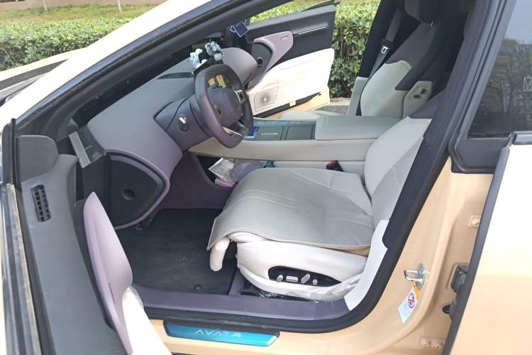 Used Avatr 12 2024 Updated Version 700 Three-Laser Rear-Wheel Drive Luxury Edition Left Front Seat