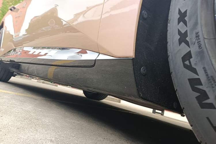 Used Avatr 12 2024 700 Three-Laser Rear-Wheel Drive Smart Enjoyment Version Right Side Sill