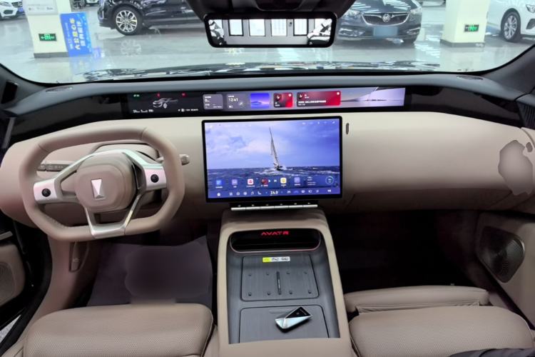 Used Avatr 12 2025 Updated Ultra All-Electric Four-Wheel Drive Center Console