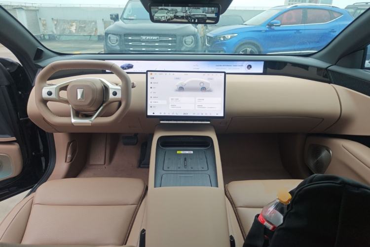 Used Avatr 12 2025 Updated Ultra All-Electric Four-Wheel Drive Center Console