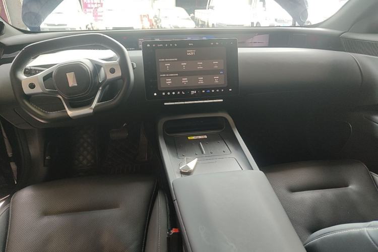 Used Avatr 12 2025 Max Extended-Range Edition Center Console