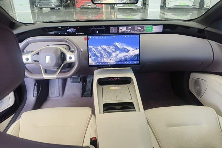 Used Avatr 12 2025 Max All-Electric Version Center Console