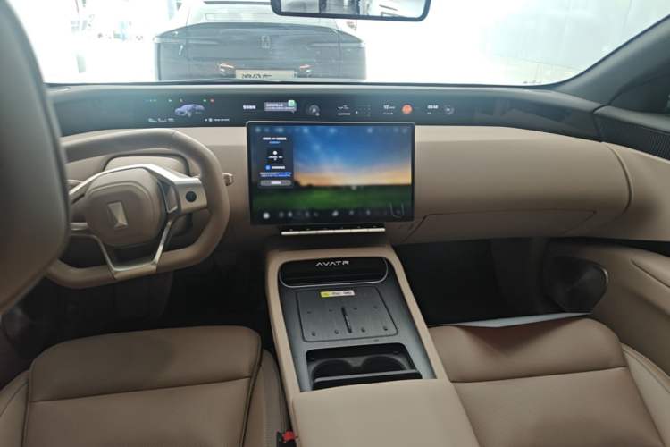Used Avatr 12 2025 Updated Ultra All-Electric Four-Wheel Drive Center Console