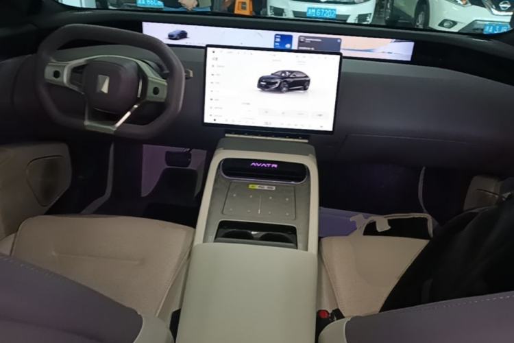 Used Avatr 12 2025 Ultra Extended-Range Edition Center Console