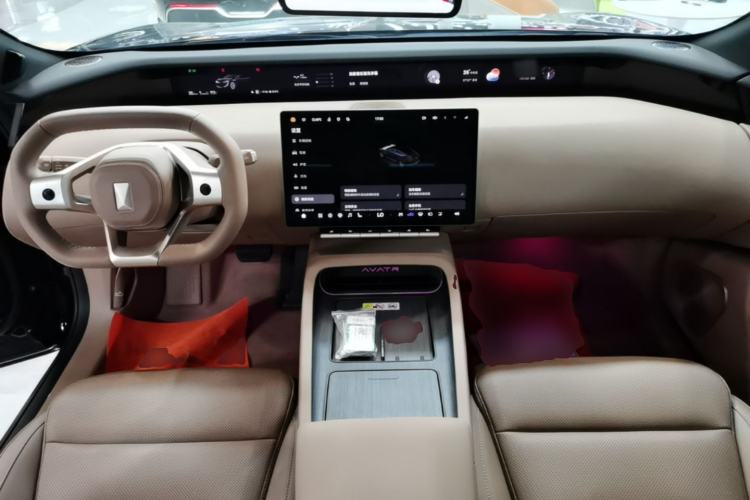 Used Avatr 12 2025 Updated Ultra All-Electric Four-Wheel Drive Center Console