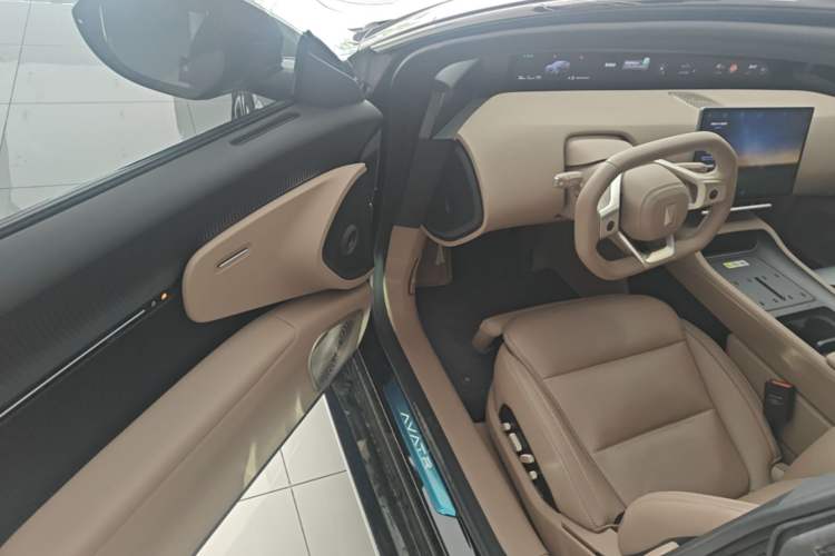 Used Avatr 12 2025 Updated Ultra All-Electric Four-Wheel Drive Driver Seat