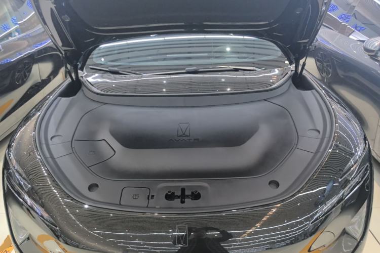Used Avatr 12 2025 Refresh Max Extended-Range Version Engine Bay