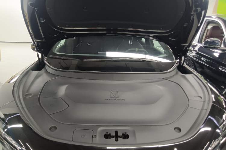 Used Avatr 12 2025 Ultra Extended-Range Edition Engine Bay