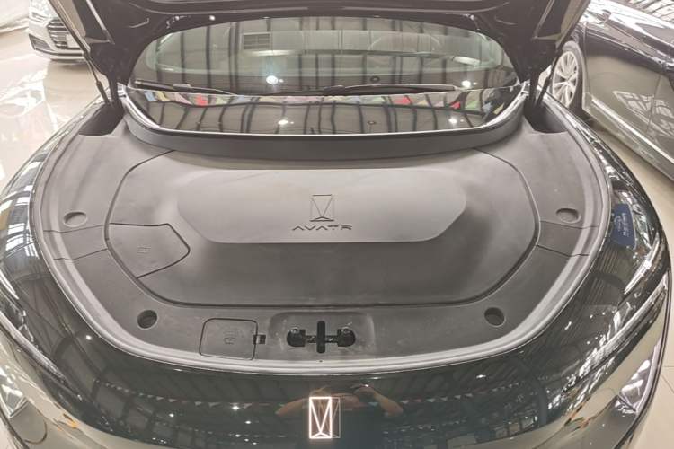 Used Avatr 12 2025 Max Extended-Range Edition Engine Bay