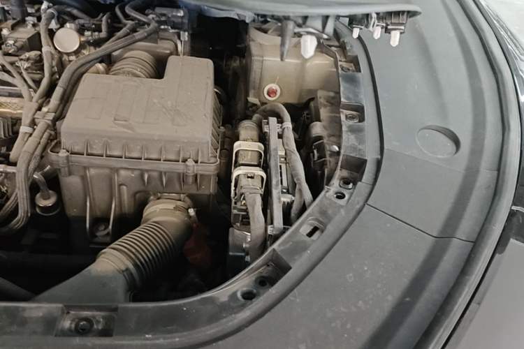 Used Avatr 12 2025 Ultra Extended-Range Edition Engine Bay Left