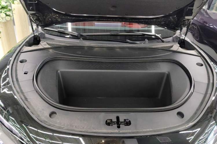 Used Avatr 12 2025 Updated Ultra All-Electric Four-Wheel Drive Engine Bay