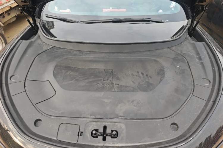 Used Avatr 12 2025 Ultra Extended-Range Edition Engine Bay