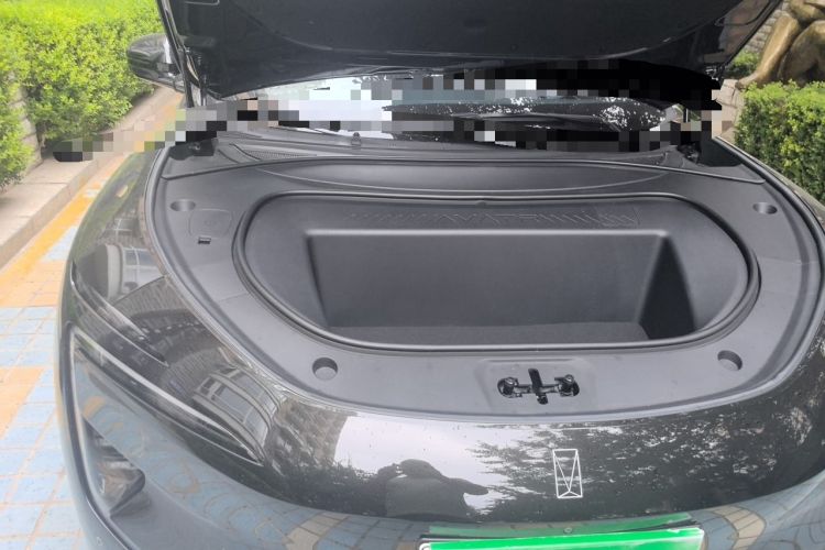 Used Avatr 12 2025 Updated Ultra All-Electric Four-Wheel Drive Engine Bay Right