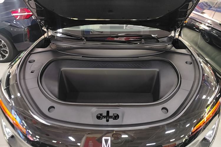 Used Avatr 12 2025 Updated Ultra All-Electric Four-Wheel Drive Engine Bay