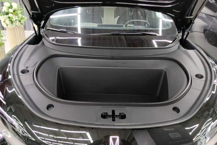 Used Avatr 12 2025 Max All-Electric Version Engine Bay