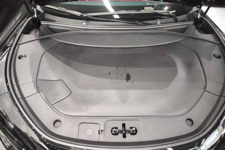 Used Avatr 12 2025 Refresh Max Extended-Range Version Engine Bay