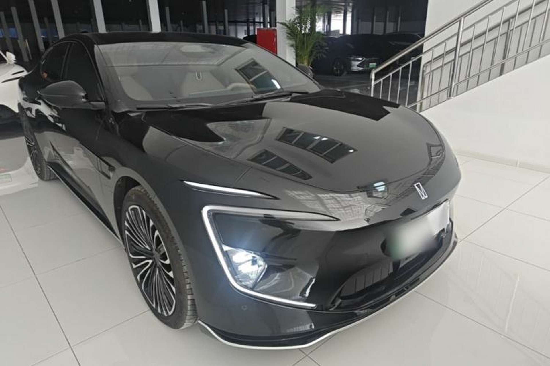 Used Avatr 12 2025 Updated Ultra All-Electric Four-Wheel Drive Exterior 1