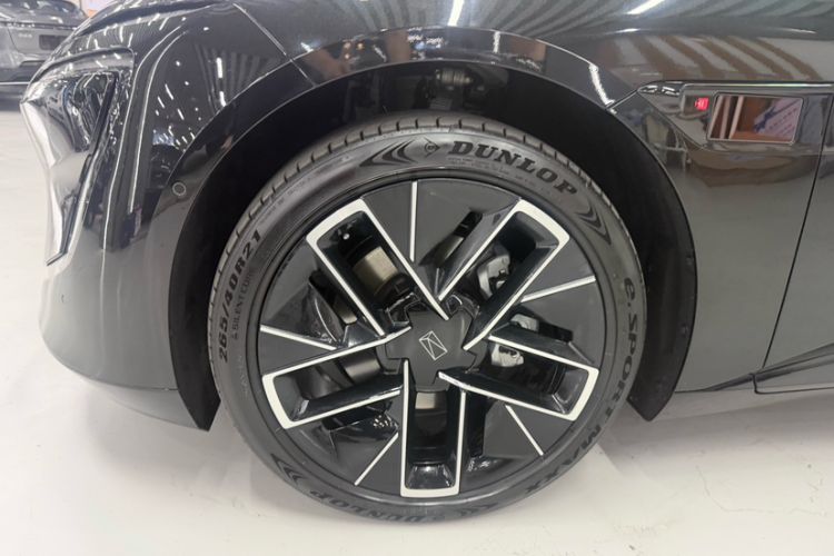 Used Avatr 12 2025 Updated Ultra All-Electric Four-Wheel Drive Exterior 1