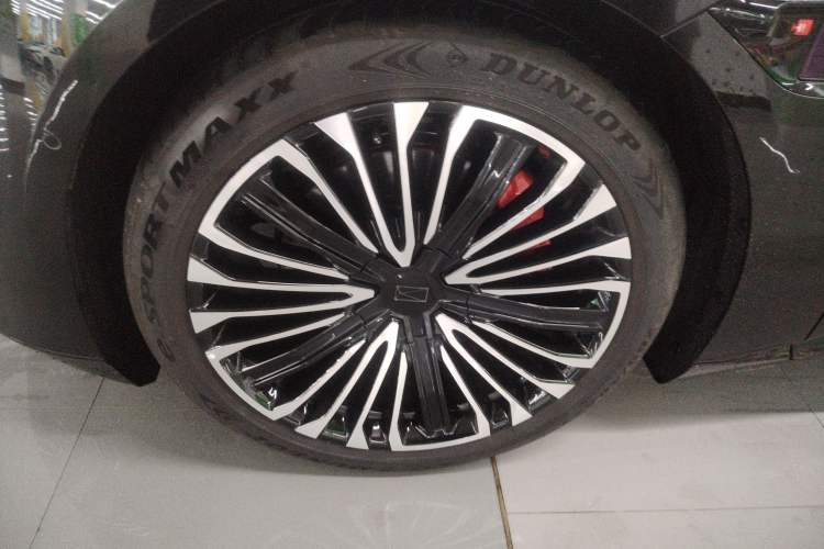 Used Avatr 12 2025 Updated Ultra All-Electric Four-Wheel Drive Exterior 4