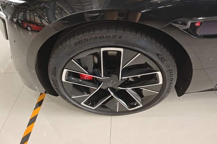Used Avatr 12 2025 Max Extended-Range Edition Exterior 4