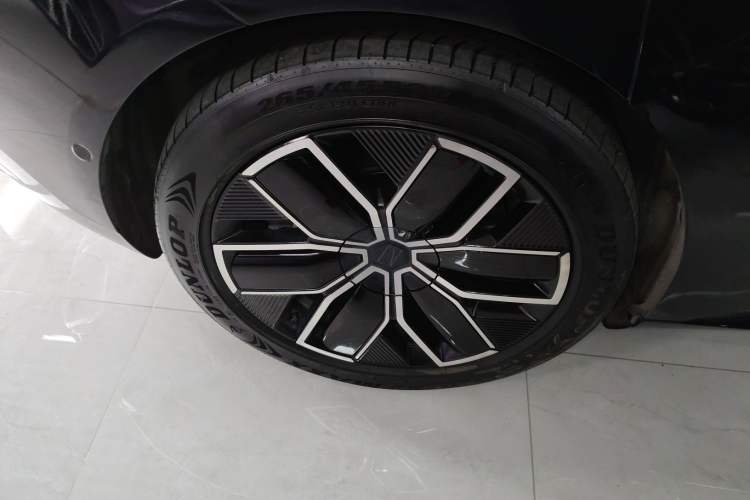Used Avatr 12 2025 Max Extended-Range Edition Exterior 5