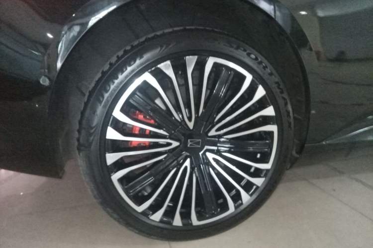 Used Avatr 12 2025 Ultra Extended-Range Edition Exterior 5