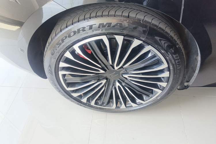 Used Avatr 12 2025 Max All-Electric Version Exterior 5