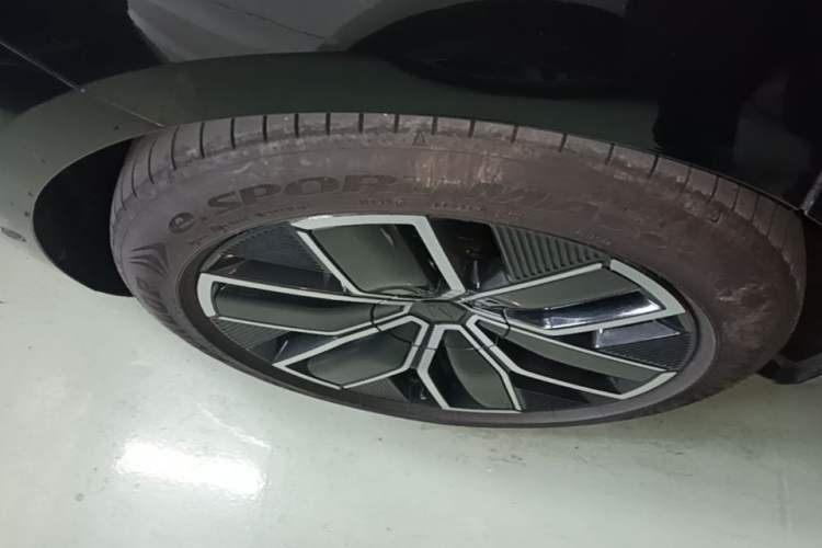 Used Avatr 12 2025 Ultra Extended-Range Edition Exterior 5