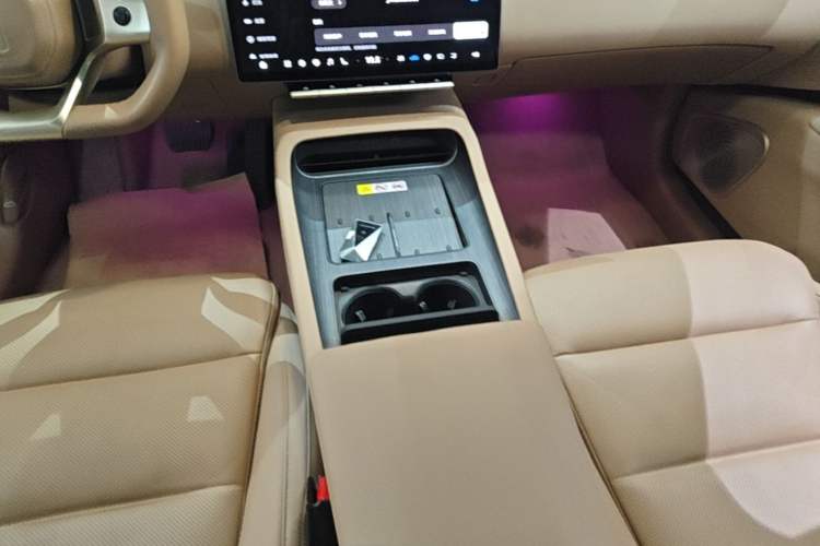 Used Avatr 12 2025 Updated Max Pure Electric Version Four-Wheel Drive Gear Lever