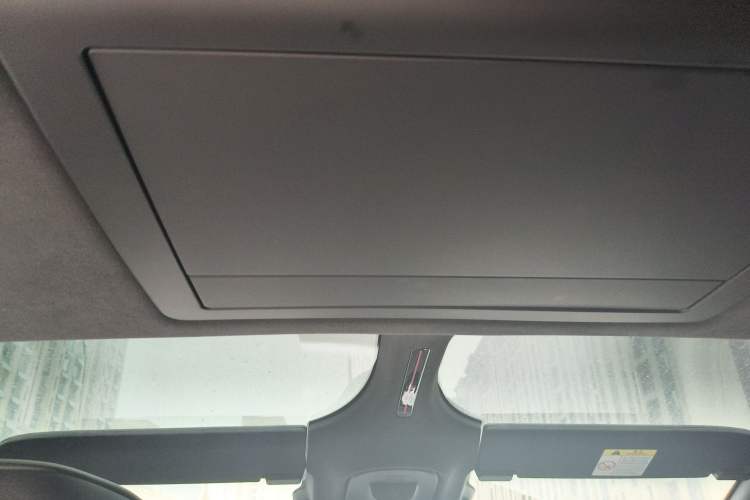 Used Avatr 12 2025 Ultra Extended-Range Edition Headliner