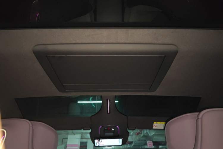 Used Avatr 12 2025 Ultra Extended-Range Edition Headliner