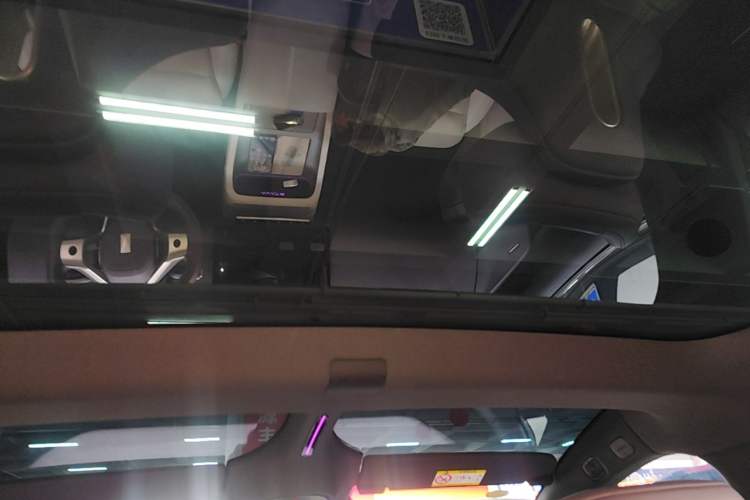 Used Avatr 12 2025 Updated Ultra All-Electric Four-Wheel Drive Headliner