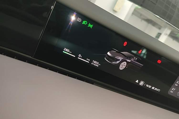 Used Avatr 12 2025 Updated Ultra All-Electric Four-Wheel Drive Instrument Cluster