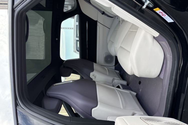 Used Avatr 12 2025 Updated Ultra All-Electric Four-Wheel Drive Interior 5
